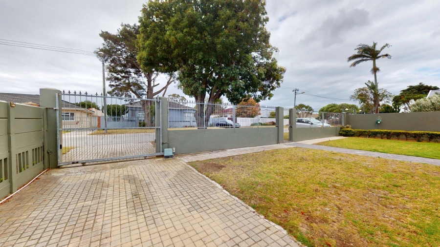 3 Bedroom Property for Sale in Newton Park Eastern Cape